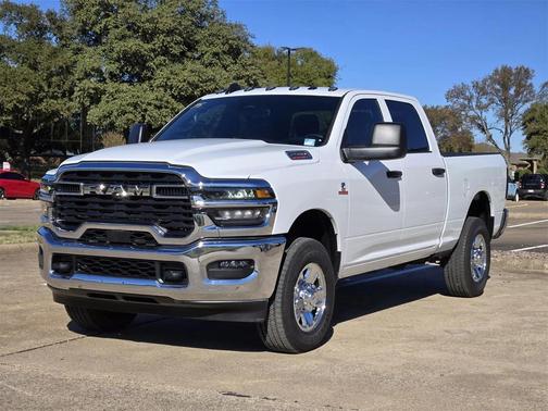 2025 RAM 2500 Tradesman Crew Cab 4x4 6'4' Box
