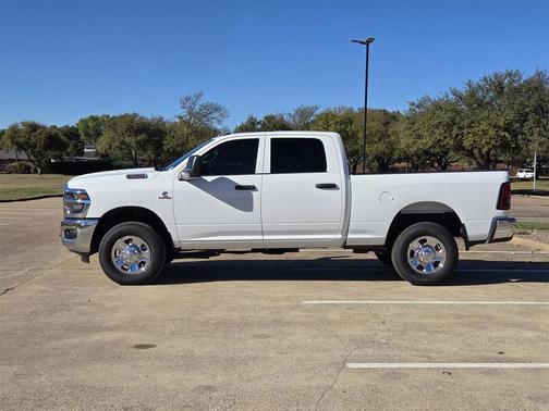 2025 RAM 2500 Tradesman Crew Cab 4x4 6'4' Box