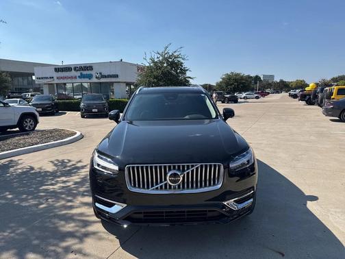 2024 Volvo XC90 B6 Plus Bright Theme 7-Seater