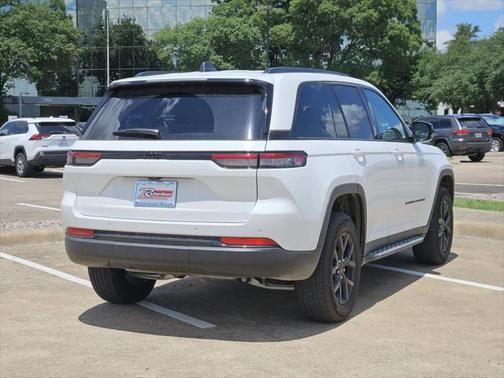 2024 Jeep Grand Cherokee Altitude