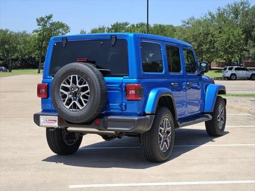 2025 Jeep Wrangler 4-Door Sahara 4x4