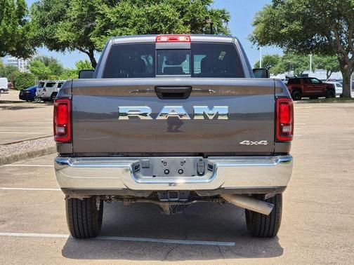 Granite Crystal Metallic Clearcoat 2026 RAM 2500 Tradesman Crew Cab 4x4 6'4' Box