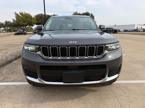 2022 Jeep Grand Cherokee L Laredo