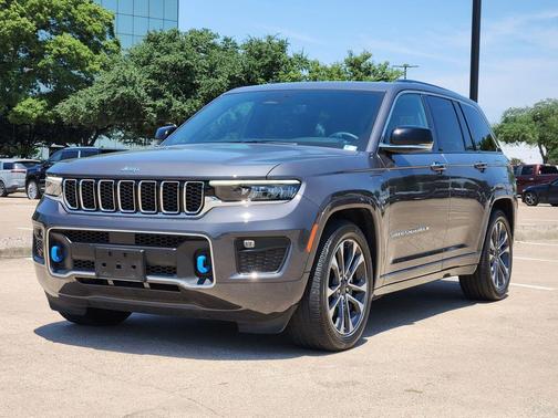 Baltic Gray Metallic Clearcoat 2022 Jeep Grand Cherokee 4xe Overland