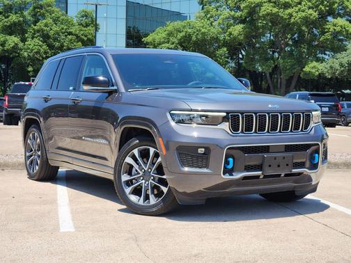 Baltic Gray Metallic Clearcoat 2022 Jeep Grand Cherokee 4xe Overland