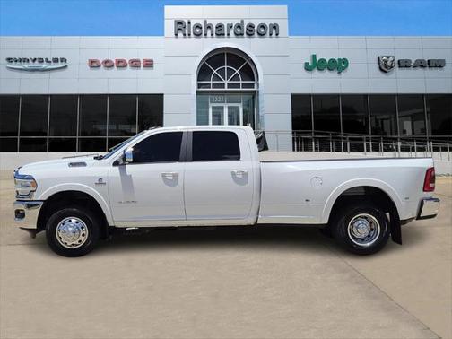 2022 RAM 3500 Laramie Crew Cab 4x4 8' Box