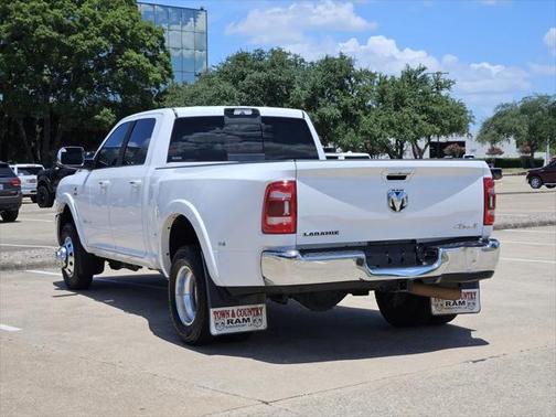 2022 RAM 3500 Laramie Crew Cab 4x4 8' Box