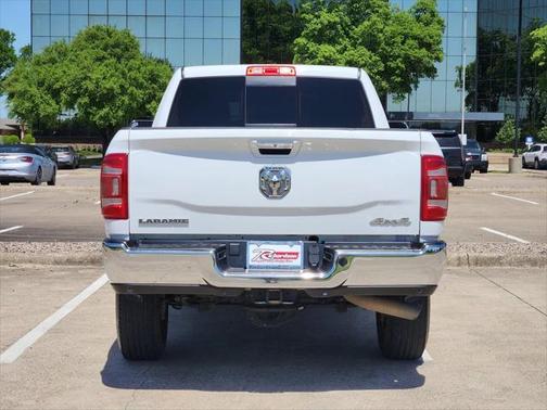 2022 RAM 2500 Laramie Crew Cab 4x4 6'4' Box