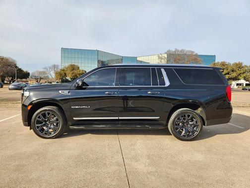 2023 GMC Yukon XL Denali