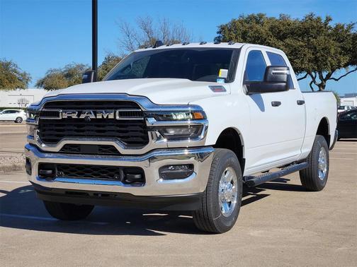 2026 RAM 2500 Tradesman Crew Cab 4x4 6'4' Box