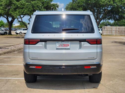 Silver Zynith 2022 Jeep Wagoneer Series III 4x4