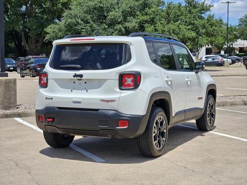 2023 Jeep Renegade Trailhawk
