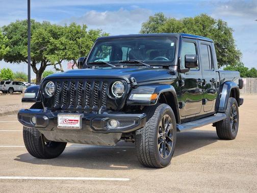 Black Clearcoat 2023 Jeep Gladiator Overland