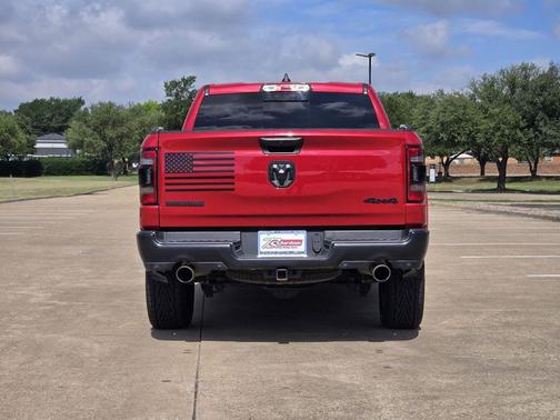 Redline 2 Coat Pearl 2022 RAM 1500 Big Horn/Lone Star