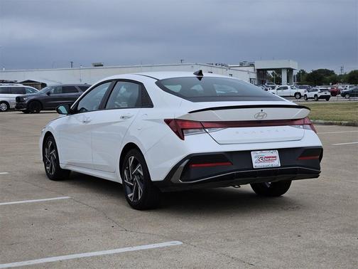 2025 Hyundai ELANTRA Sport
