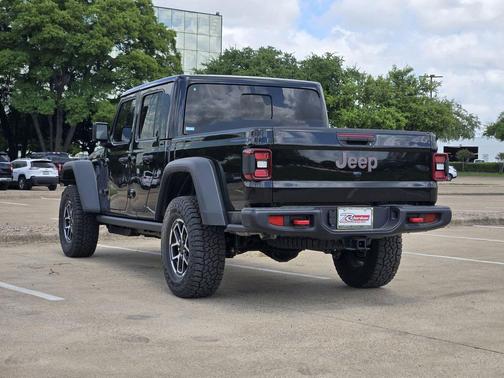 Black Clearcoat 2026 Jeep Gladiator Rubicon