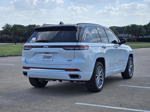 2025 Jeep Grand Cherokee Summit