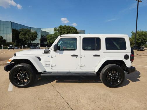 2024 Jeep Wrangler 4xe Sahara