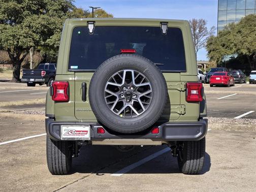 2026 Jeep Wrangler 4-Door Sahara 4x4