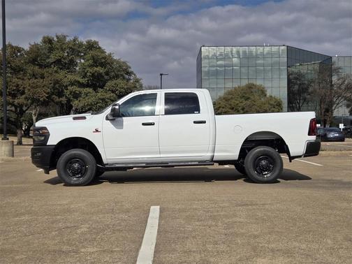 2026 RAM 2500 Tradesman Crew Cab 4x4 6'4' Box