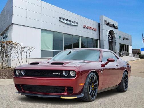 Octane Red Pearlcoat 2023 Dodge Challenger SRT Hellcat
