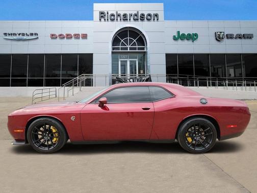 Octane Red Pearlcoat 2023 Dodge Challenger SRT Hellcat