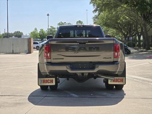 2025 RAM 3500 Laramie Crew Cab 4x4 8' Box