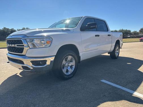 2024 RAM 1500 Big Horn/Lone Star