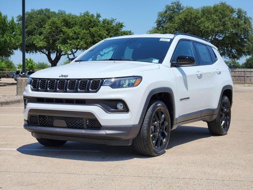 Bright White Clearcoat 2026 Jeep Compass Latitude