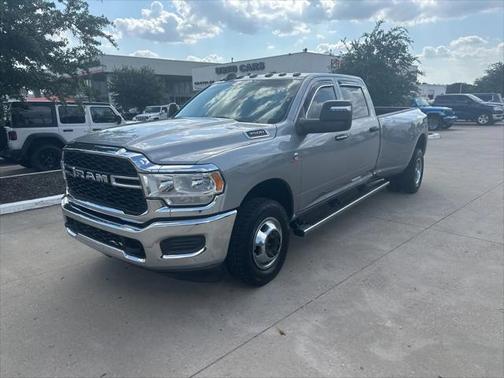 2023 RAM 3500 Tradesman Crew Cab 4x4 8' Box