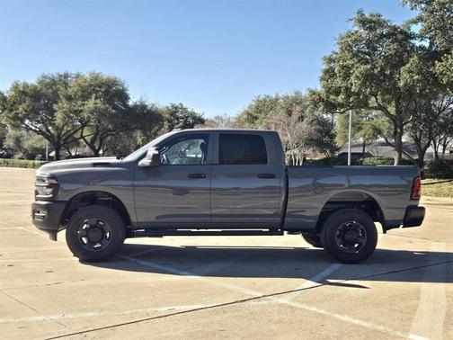 2026 RAM 2500 Tradesman Crew Cab 4x4 6'4' Box