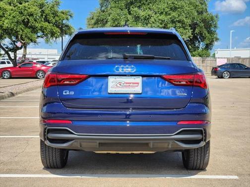 2024 Audi Q3 Premium 45 TFSI S line quattro Tiptronic