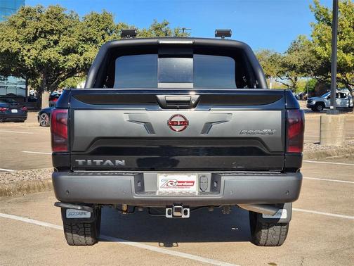 2024 Nissan Titan PRO-4X