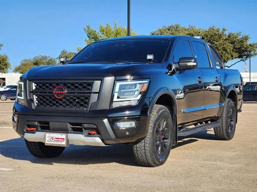 2024 Nissan Titan PRO-4X