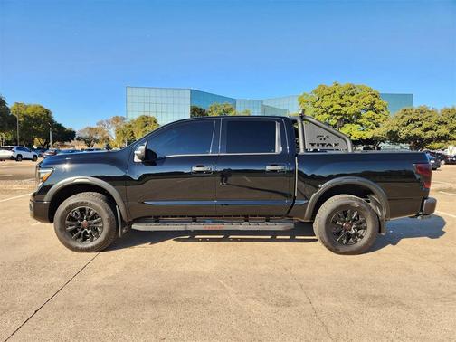 2024 Nissan Titan PRO-4X