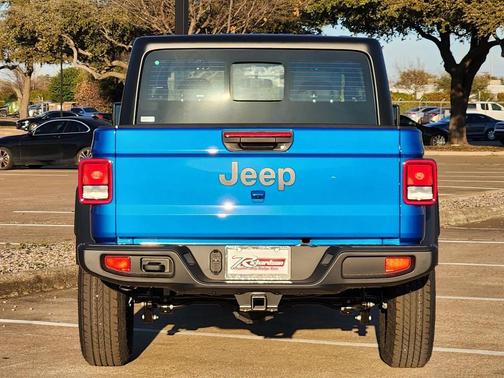 Hydro Blue Pearlcoat 2026 Jeep Gladiator Sport
