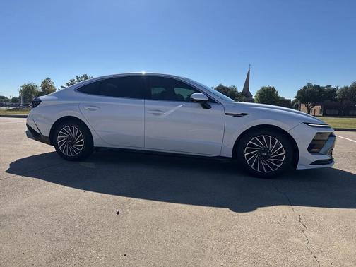 2025 Hyundai SONATA Hybrid Limited