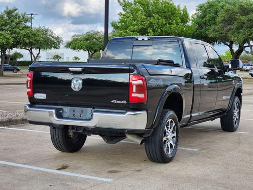 Diamond Black Crystal Pearlcoat 2022 RAM 2500 Longhorn