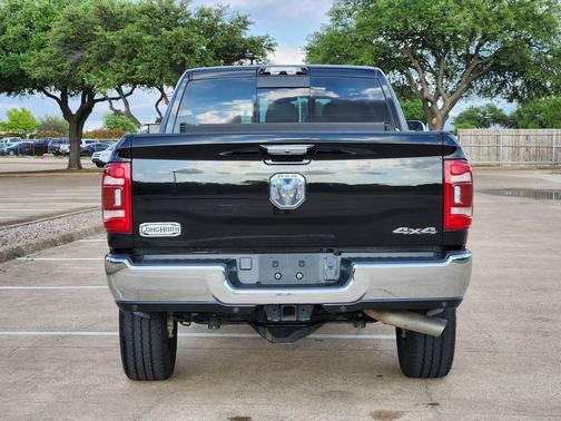 Diamond Black Crystal Pearlcoat 2022 RAM 2500 Longhorn