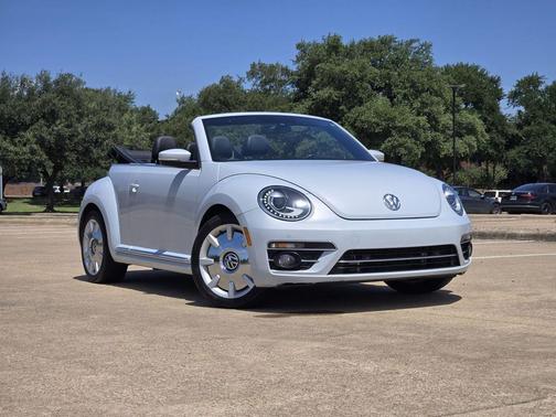 White 2019 Volkswagen Beetle 2.0T S