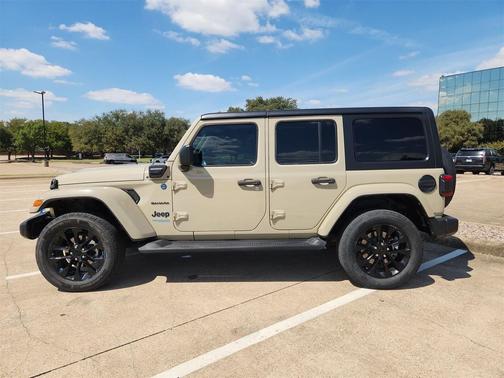 2022 Jeep Wrangler Unlimited 4xe Sahara