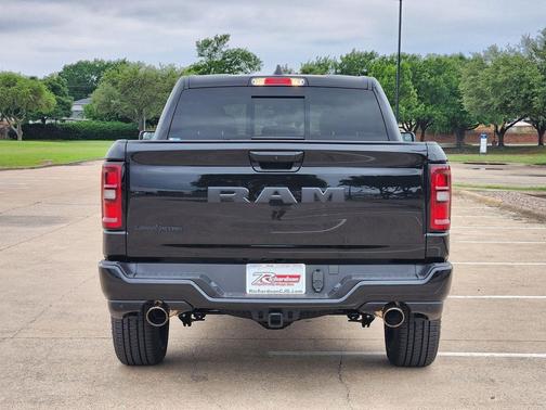 Diamond Black Crystal Pearlcoat 2026 RAM 1500 Lone Star