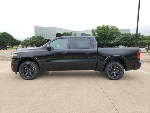 Diamond Black Crystal Pearlcoat 2026 RAM 1500 Lone Star