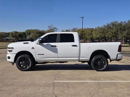 2025 RAM 2500 Big Horn Crew Cab 4x4 6'4' Box