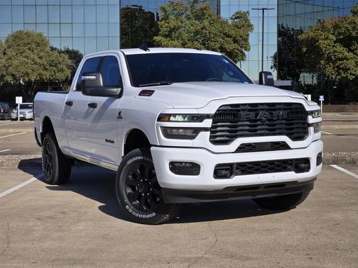 2025 RAM 2500 Big Horn Crew Cab 4x4 6'4' Box