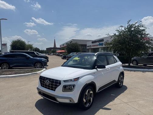 2022 Hyundai VENUE Limited