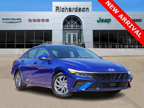 2024 Hyundai ELANTRA SEL