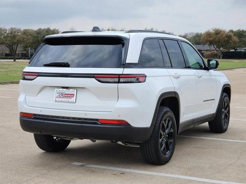 2024 Jeep Grand Cherokee Altitude