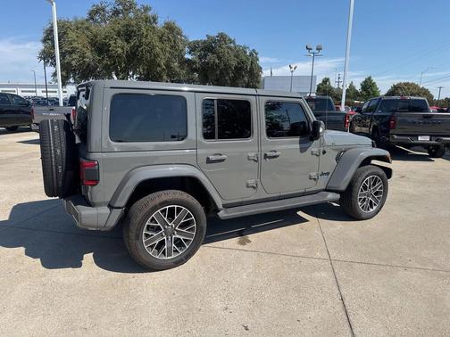 2022 Jeep Wrangler Unlimited 4xe Sahara High Altitude