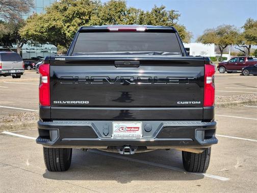 2022 Chevrolet Silverado 1500 Custom